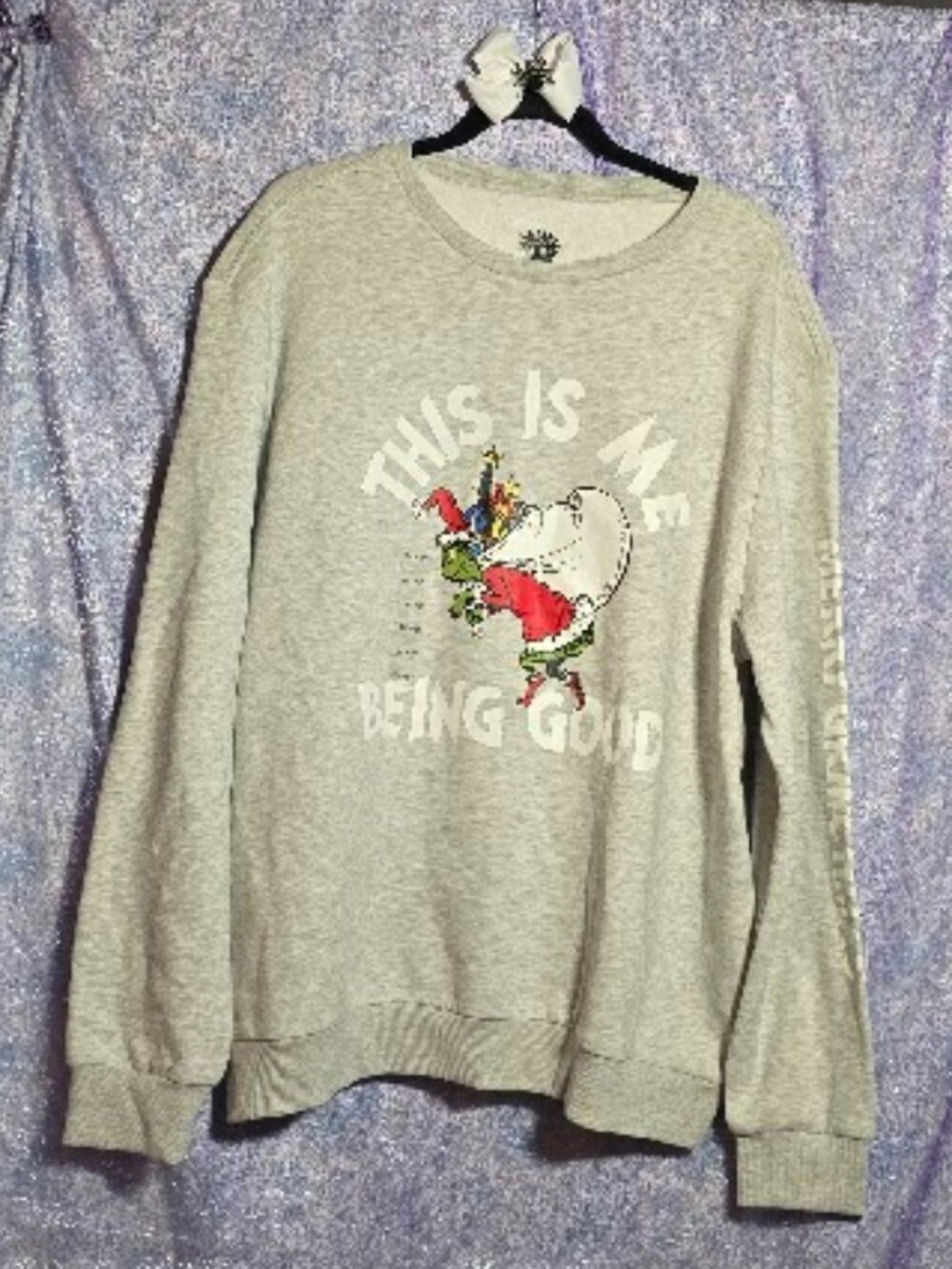 Grinch Christmas Sweatshirt size XL